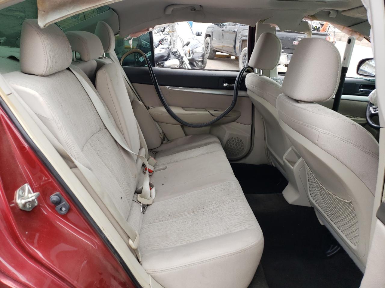2014 SUBARU Legacy