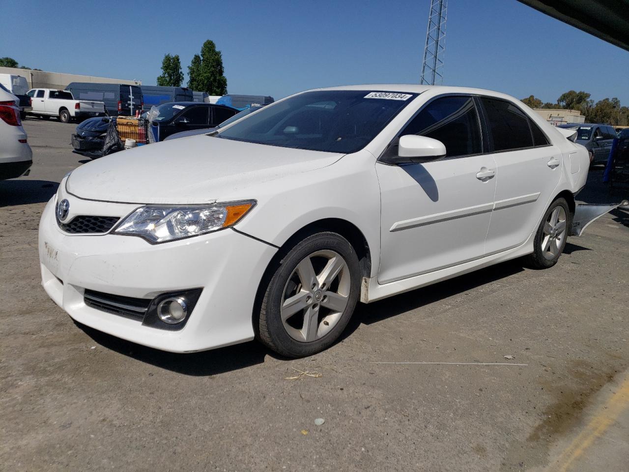 2014 TOYOTA CAMRY