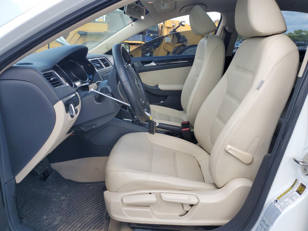 2016 VOLKSWAGEN JETTA