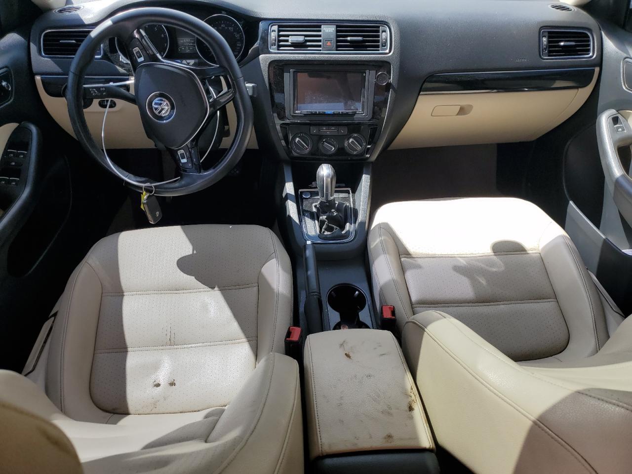 2016 VOLKSWAGEN JETTA