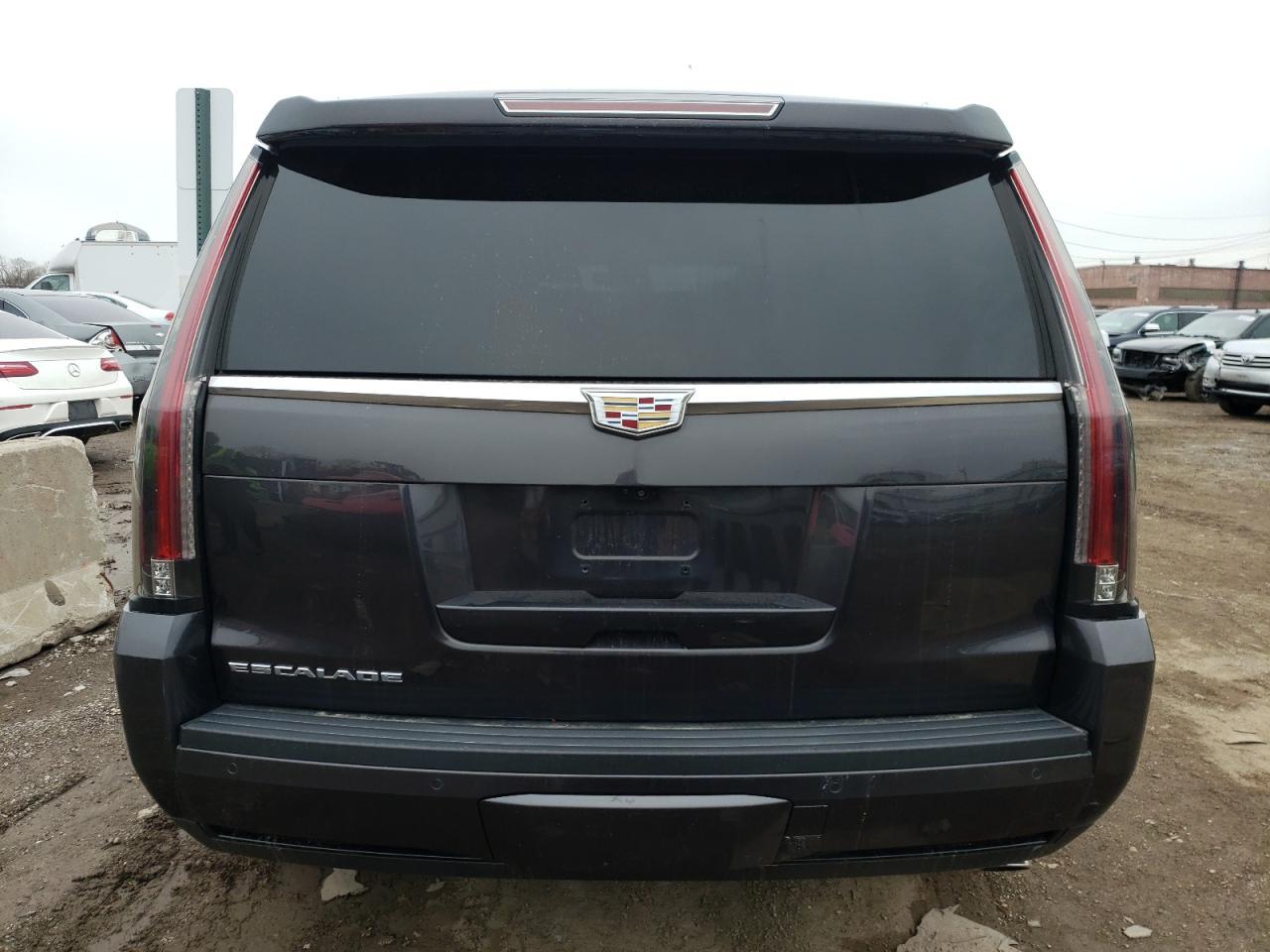 2018 CADILLAC ESCALADE