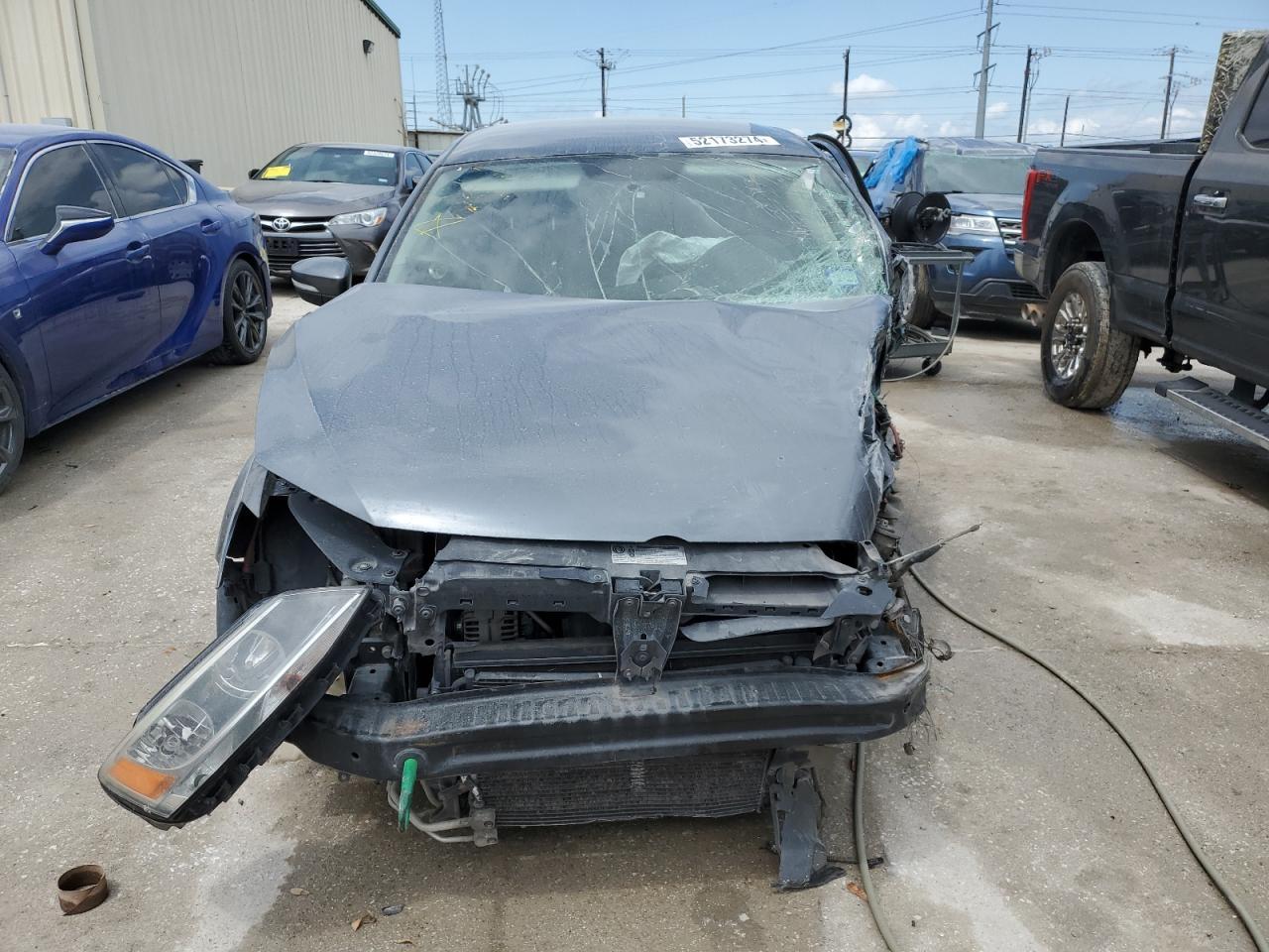 2011 VOLKSWAGEN JETTA