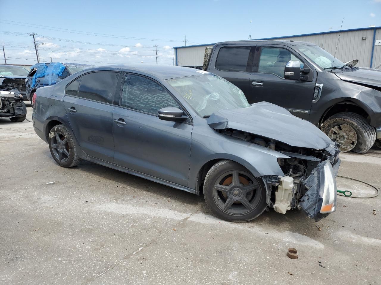 2011 VOLKSWAGEN JETTA