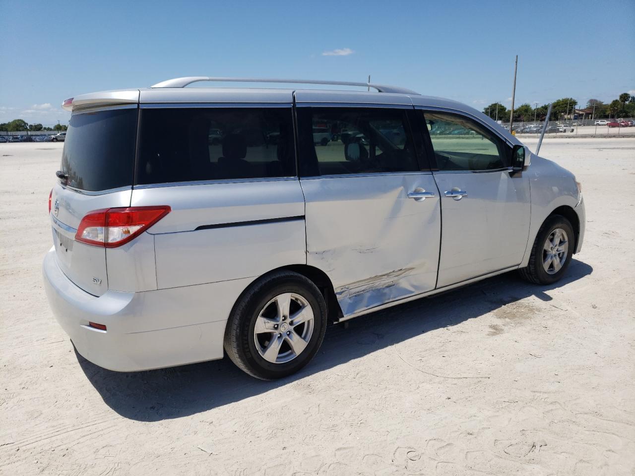 2016 NISSAN Quest