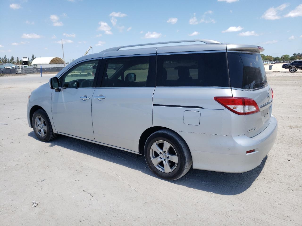 2016 NISSAN Quest