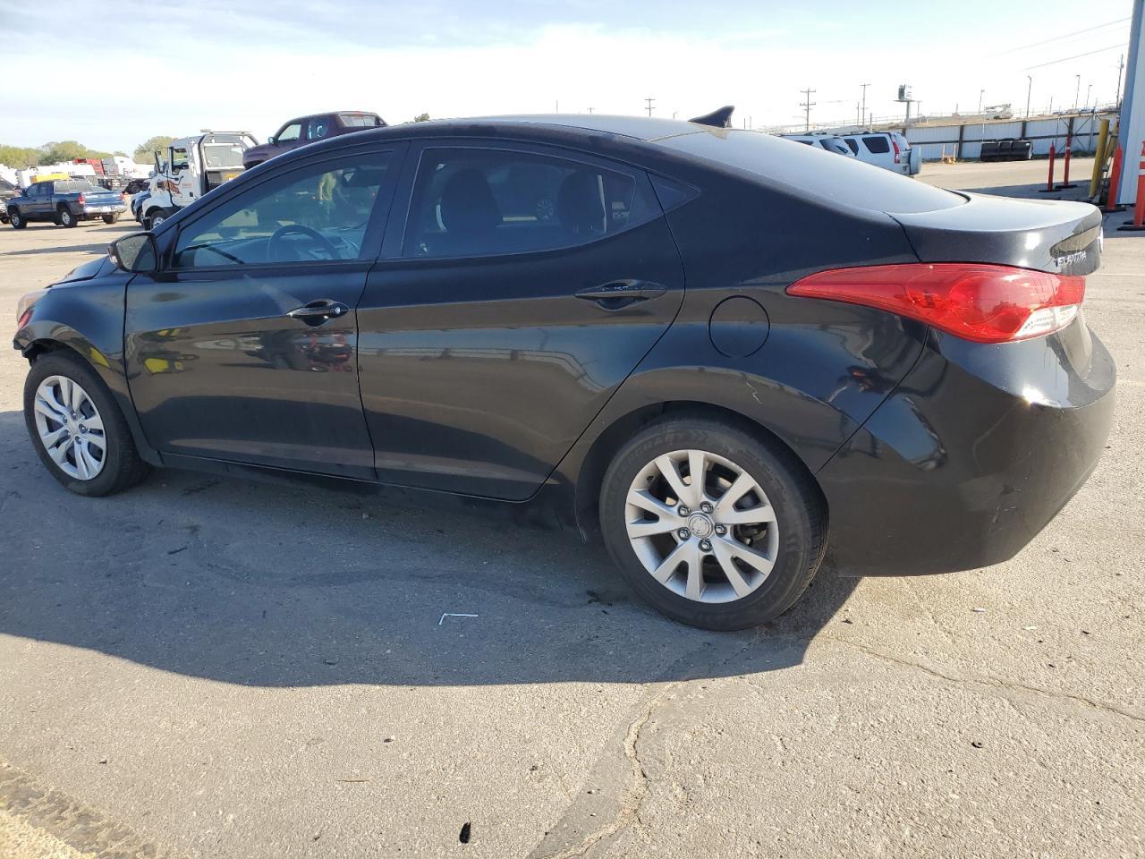 2012 HYUNDAI ELANTRA