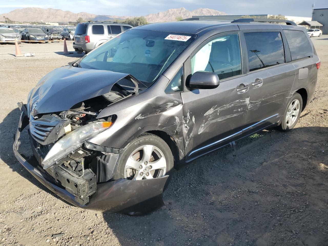 2017 TOYOTA SIENNA