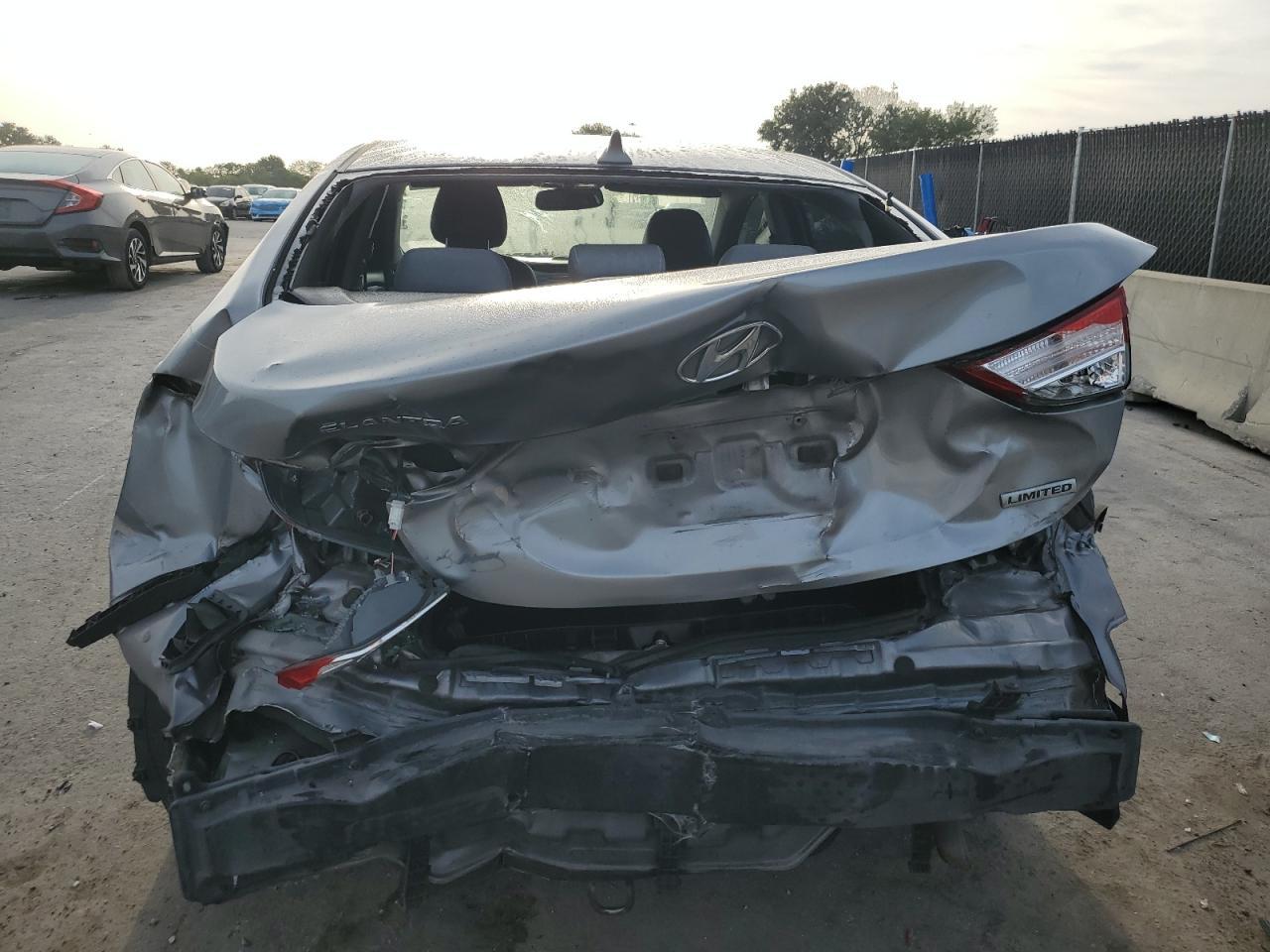 2012 HYUNDAI ELANTRA