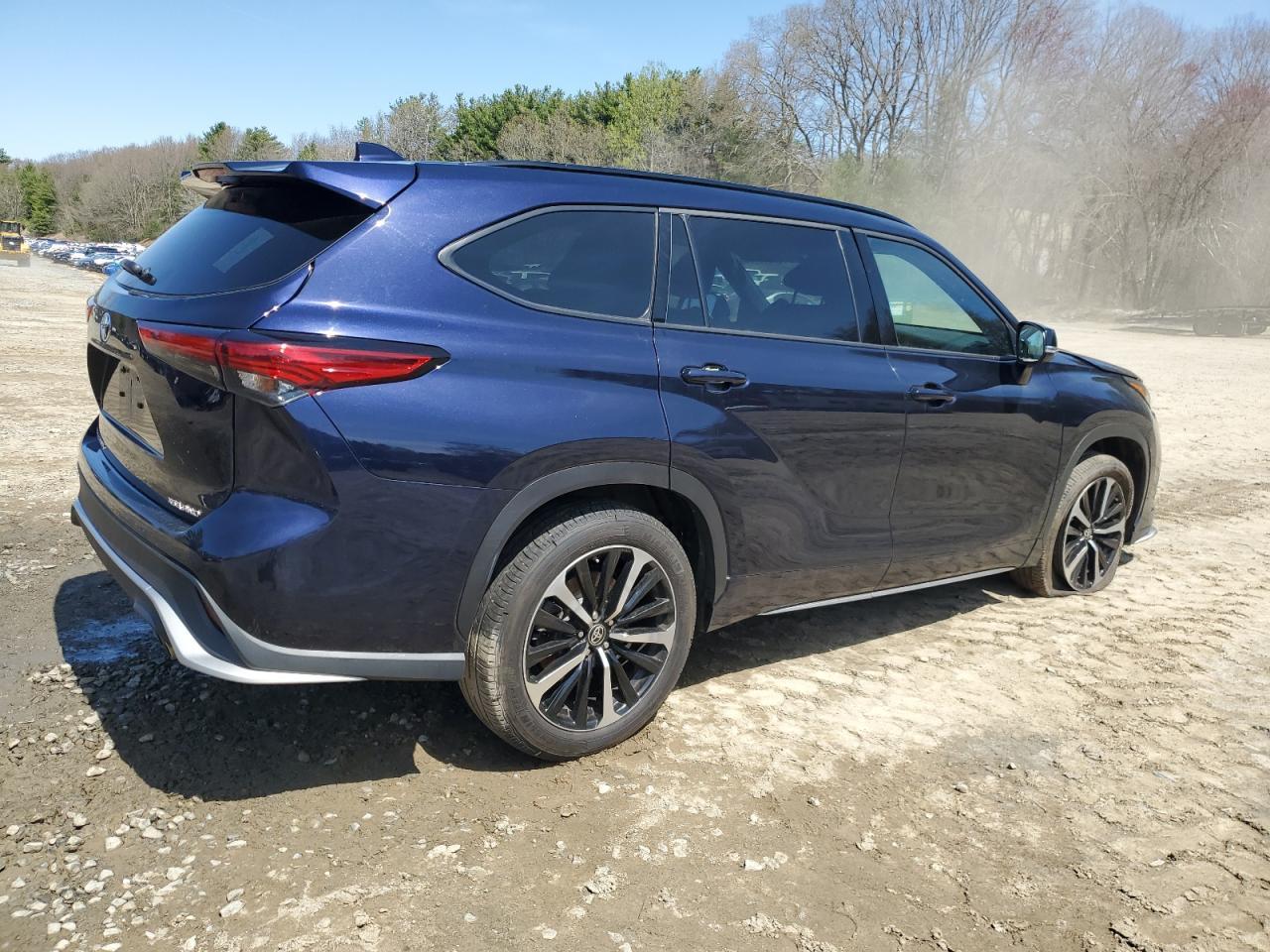 2022 TOYOTA HIGHLANDER