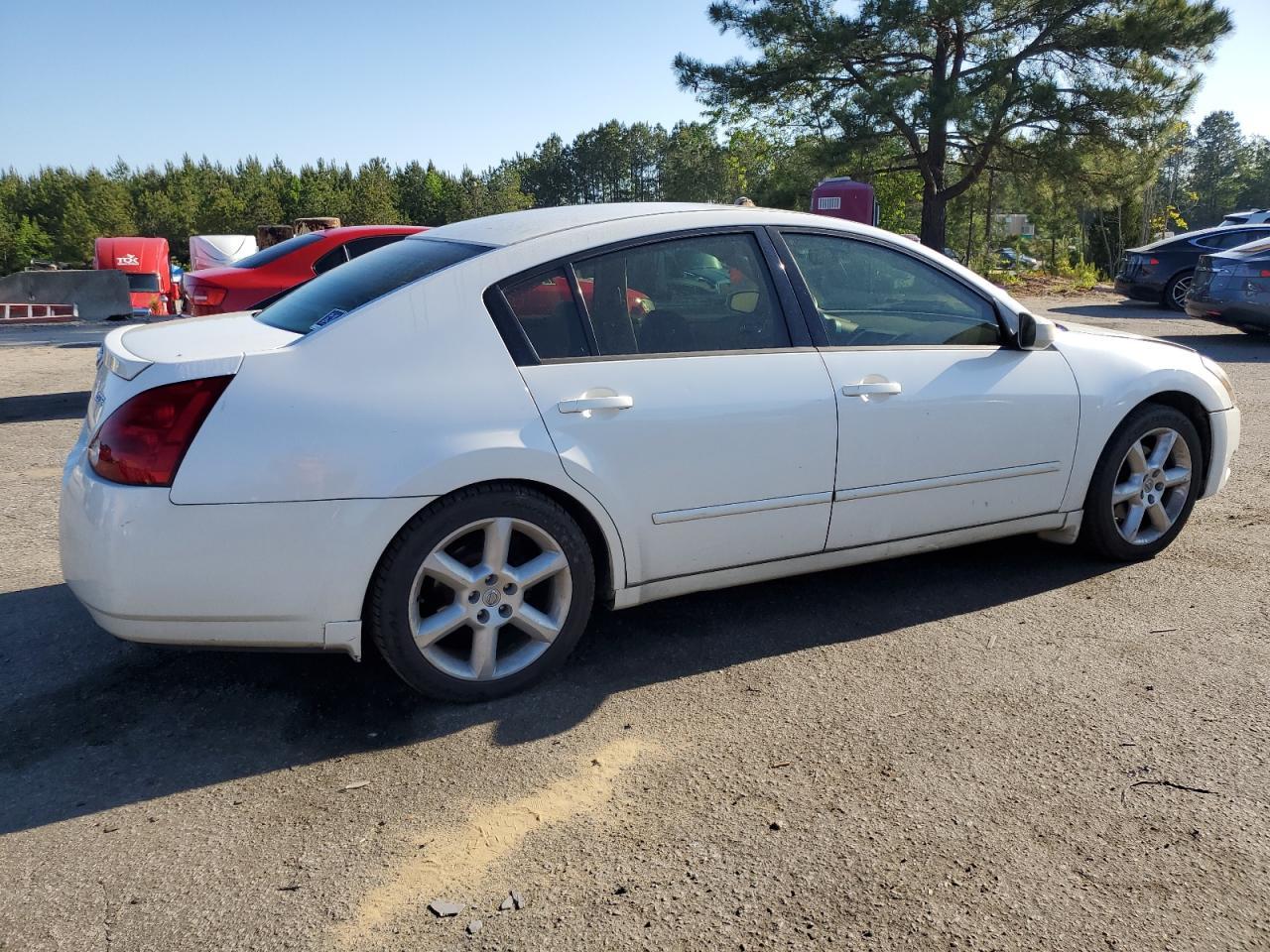 2005 NISSAN Maxima