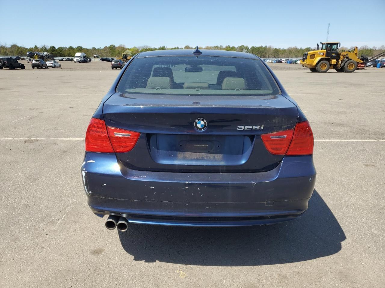 2011 BMW 3 SERIES