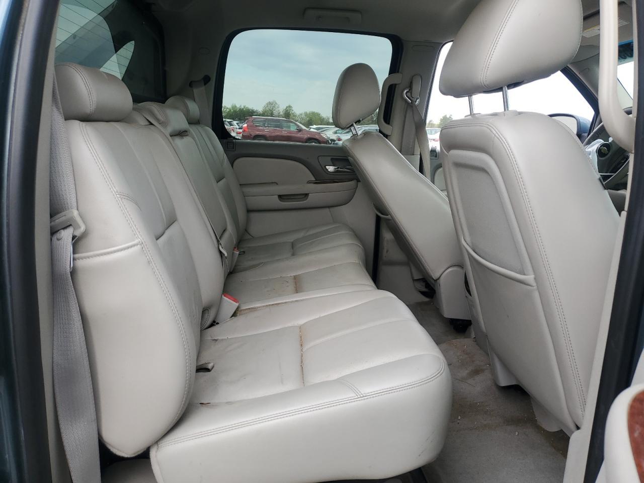 2011 CHEVROLET Avalanche