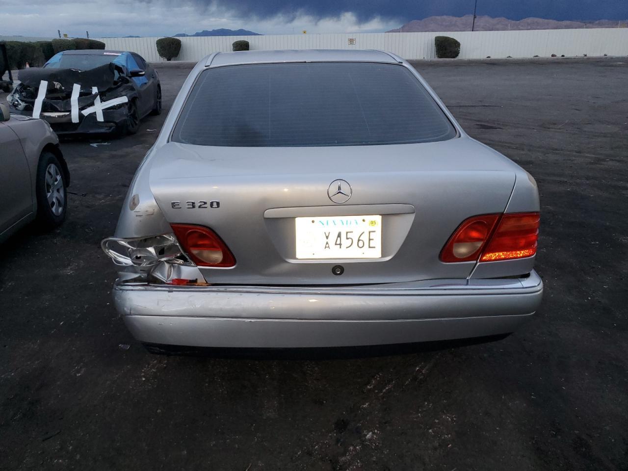 1998 MERCEDES-BENZ E-Class