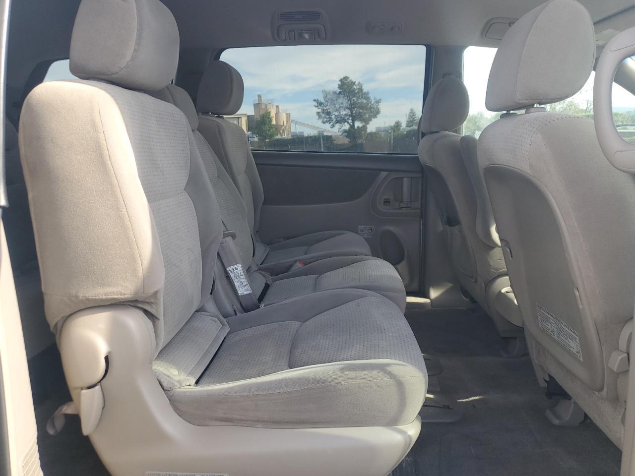 2007 TOYOTA SIENNA