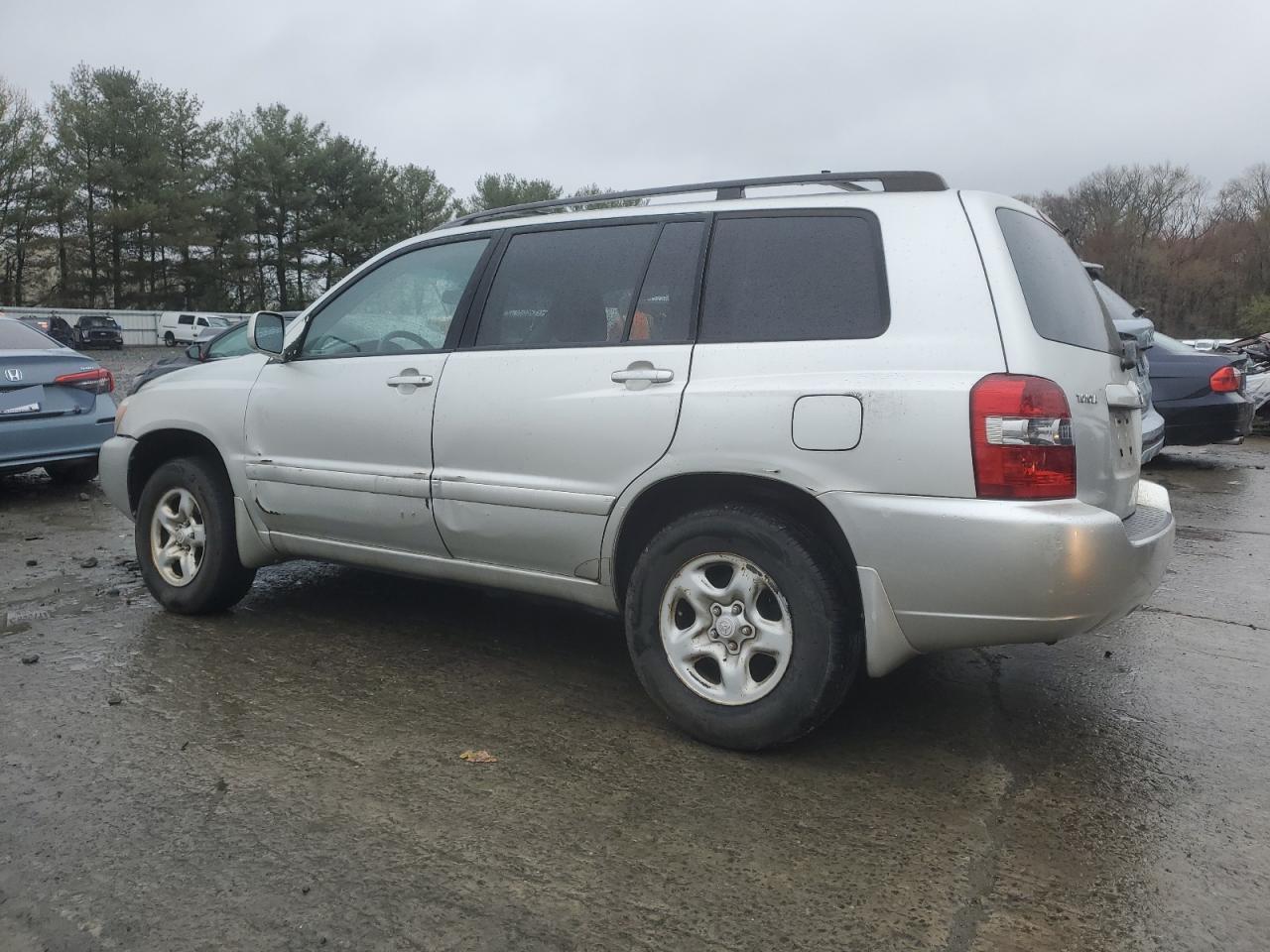 2005 TOYOTA HIGHLANDER