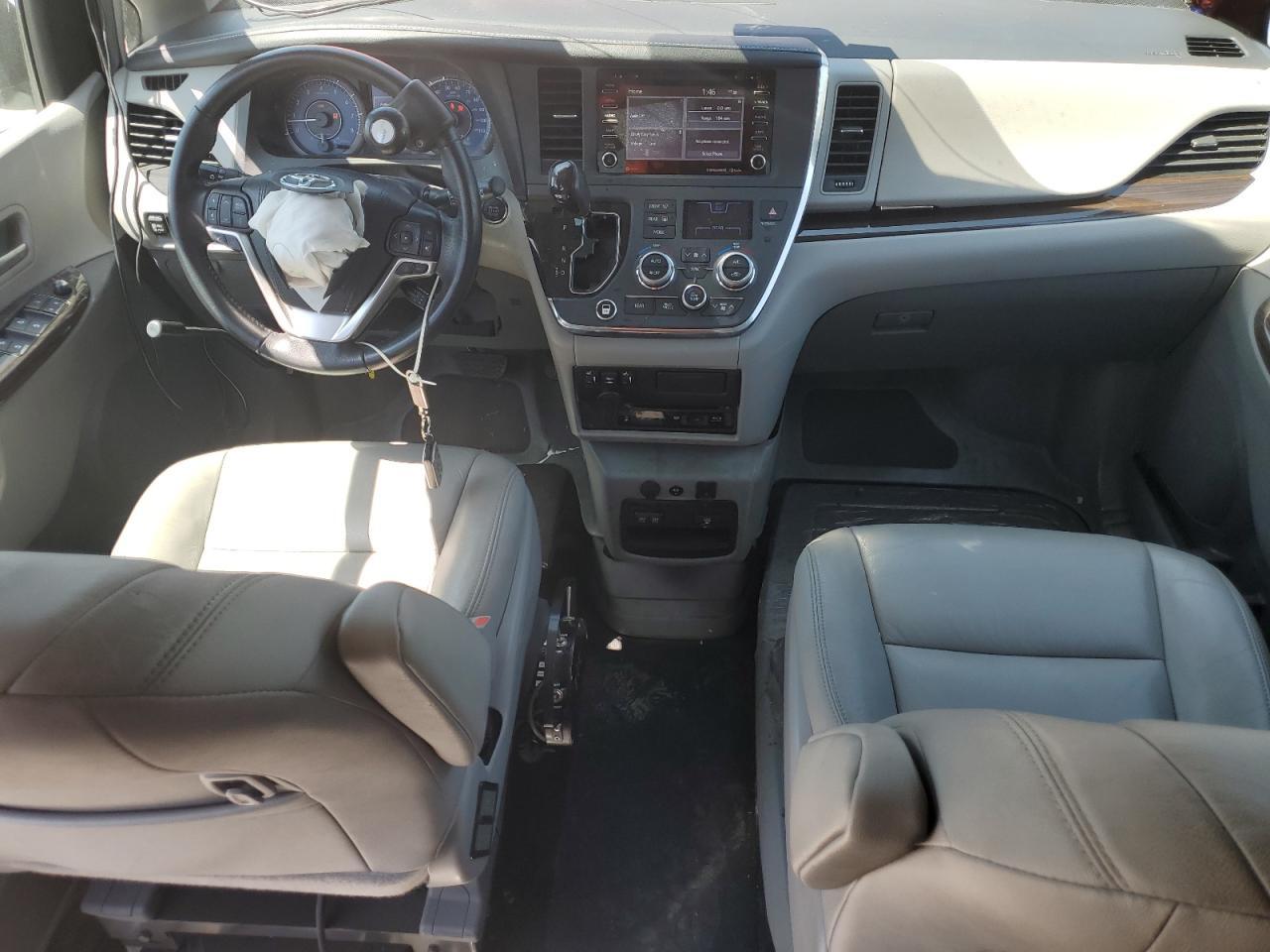 2019 TOYOTA SIENNA