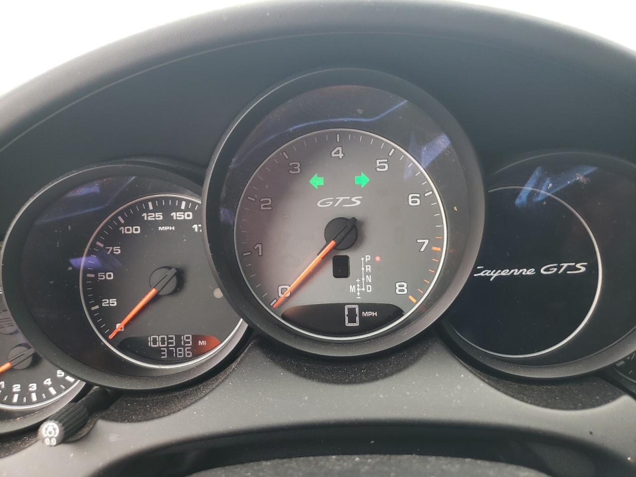 2016 PORSCHE CAYENNE