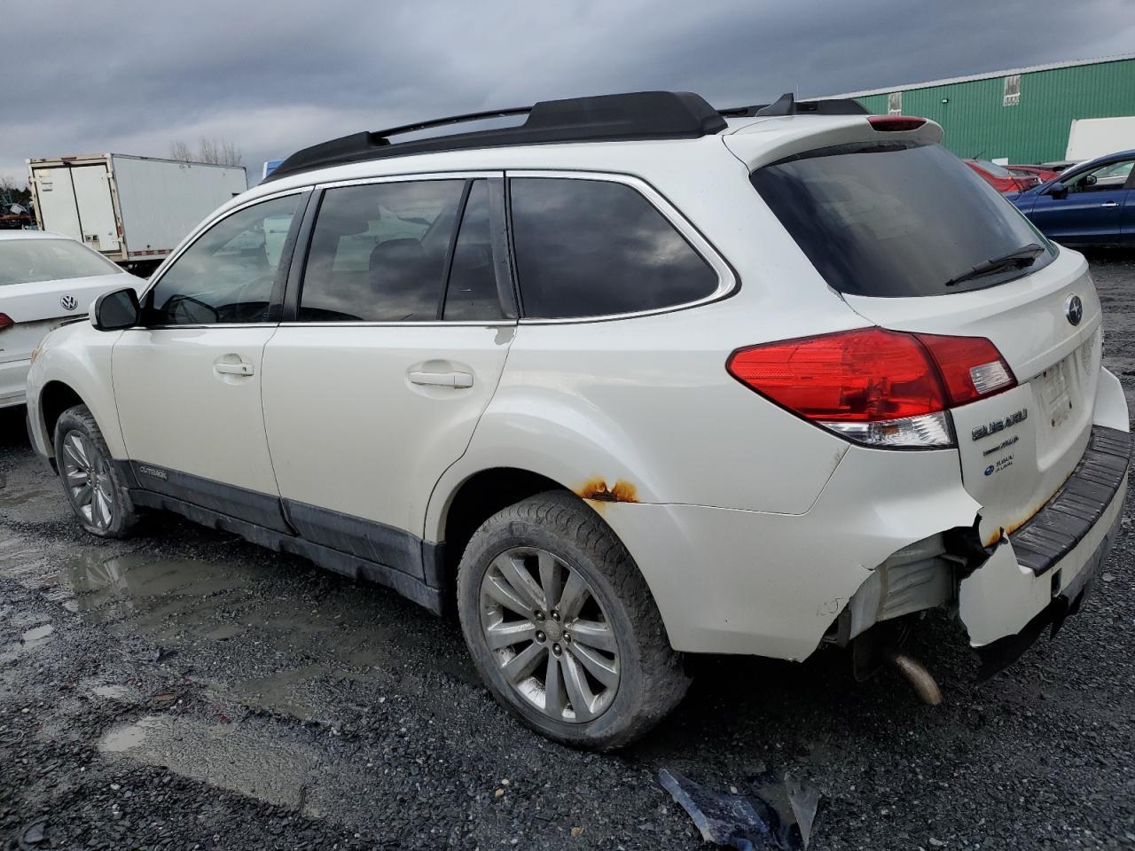 2013 SUBARU Outback