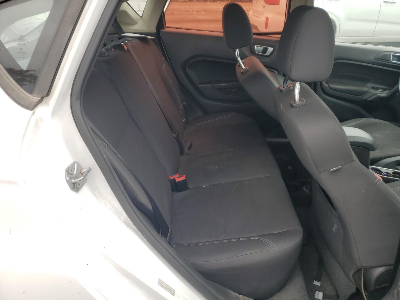 2016 FORD Fiesta