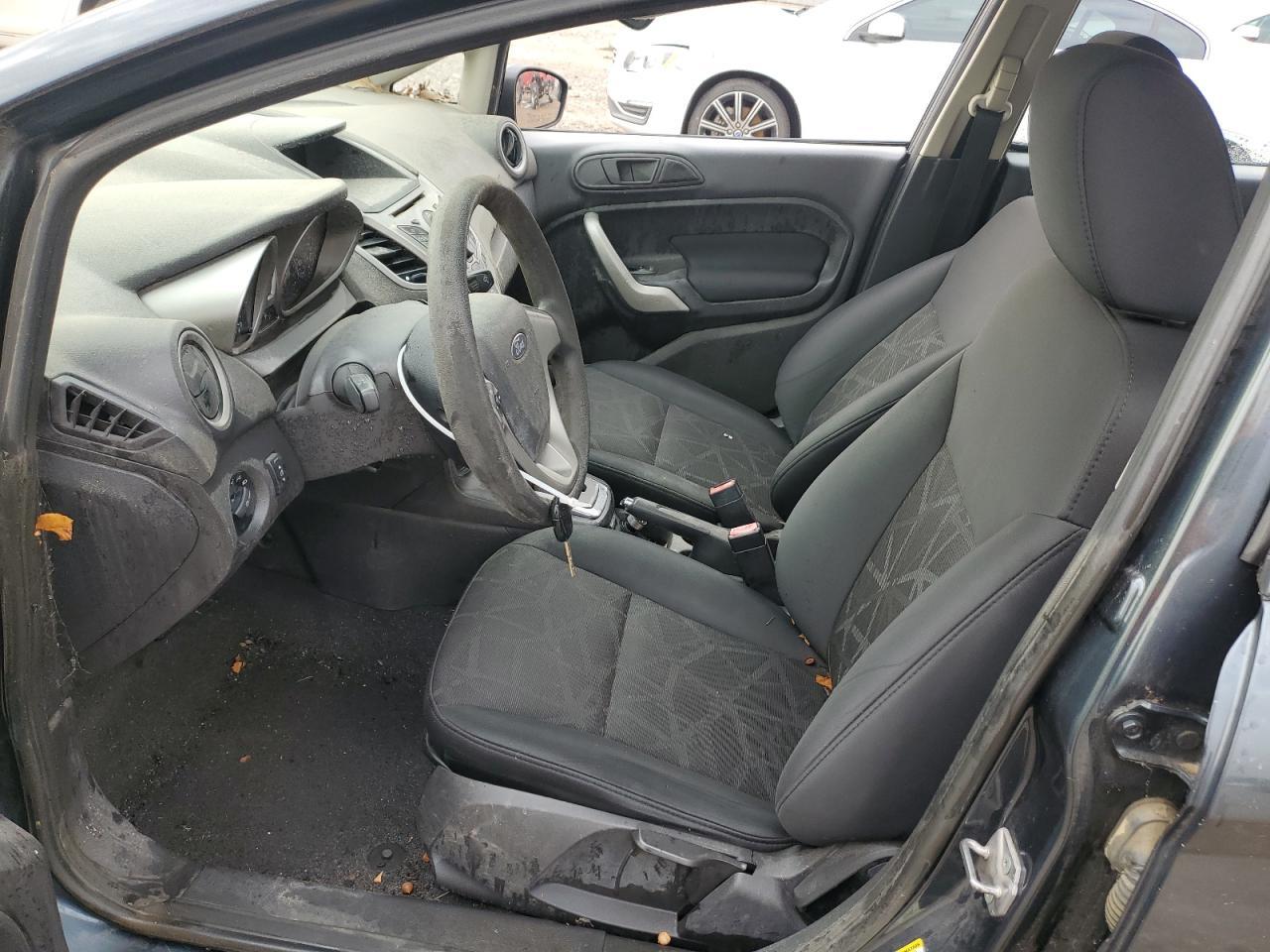 2011 FORD Fiesta