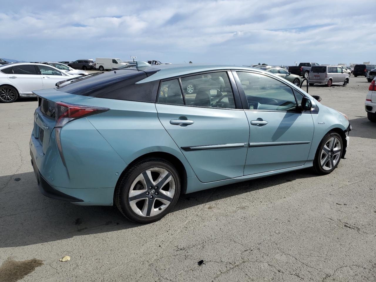 2016 TOYOTA PRIUS