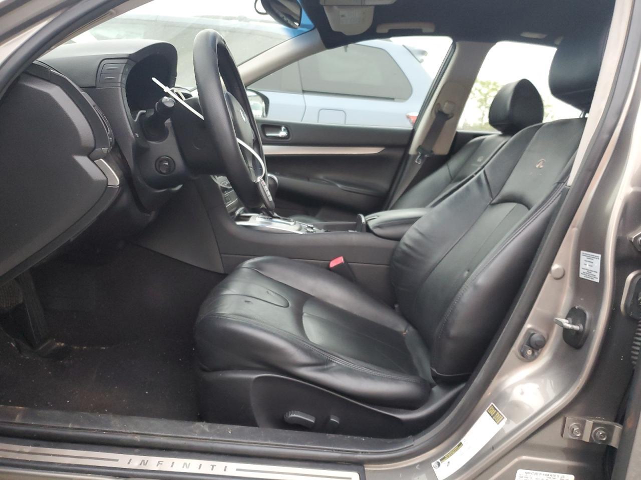 2010 INFINITI G37