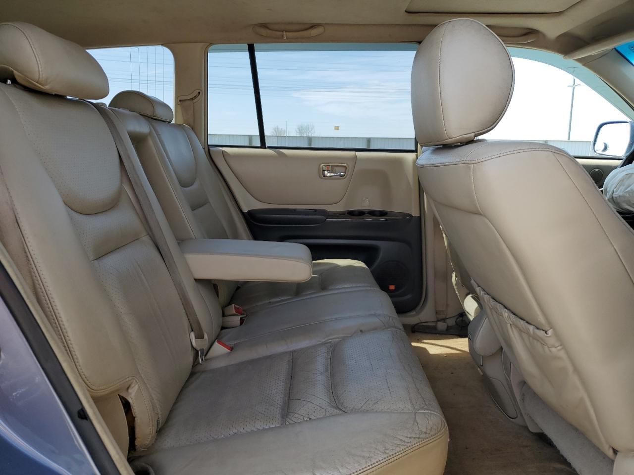 2002 TOYOTA HIGHLANDER