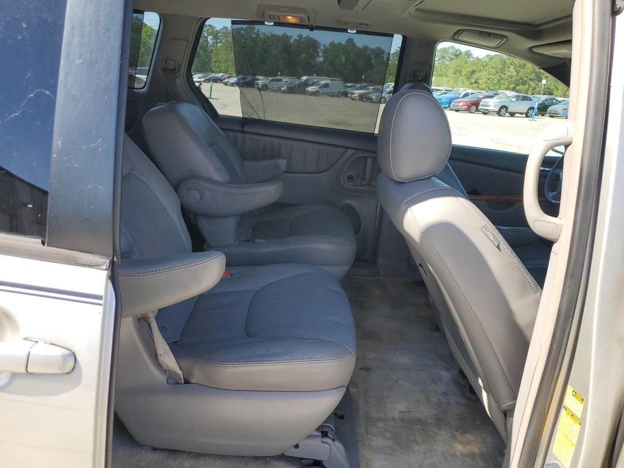 2007 TOYOTA SIENNA