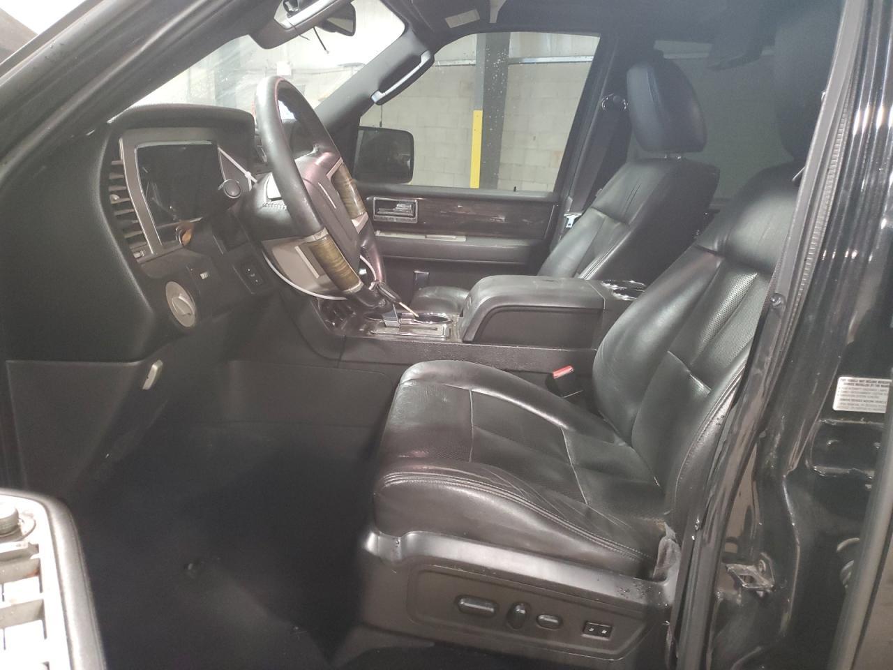 2010 LINCOLN Navigator