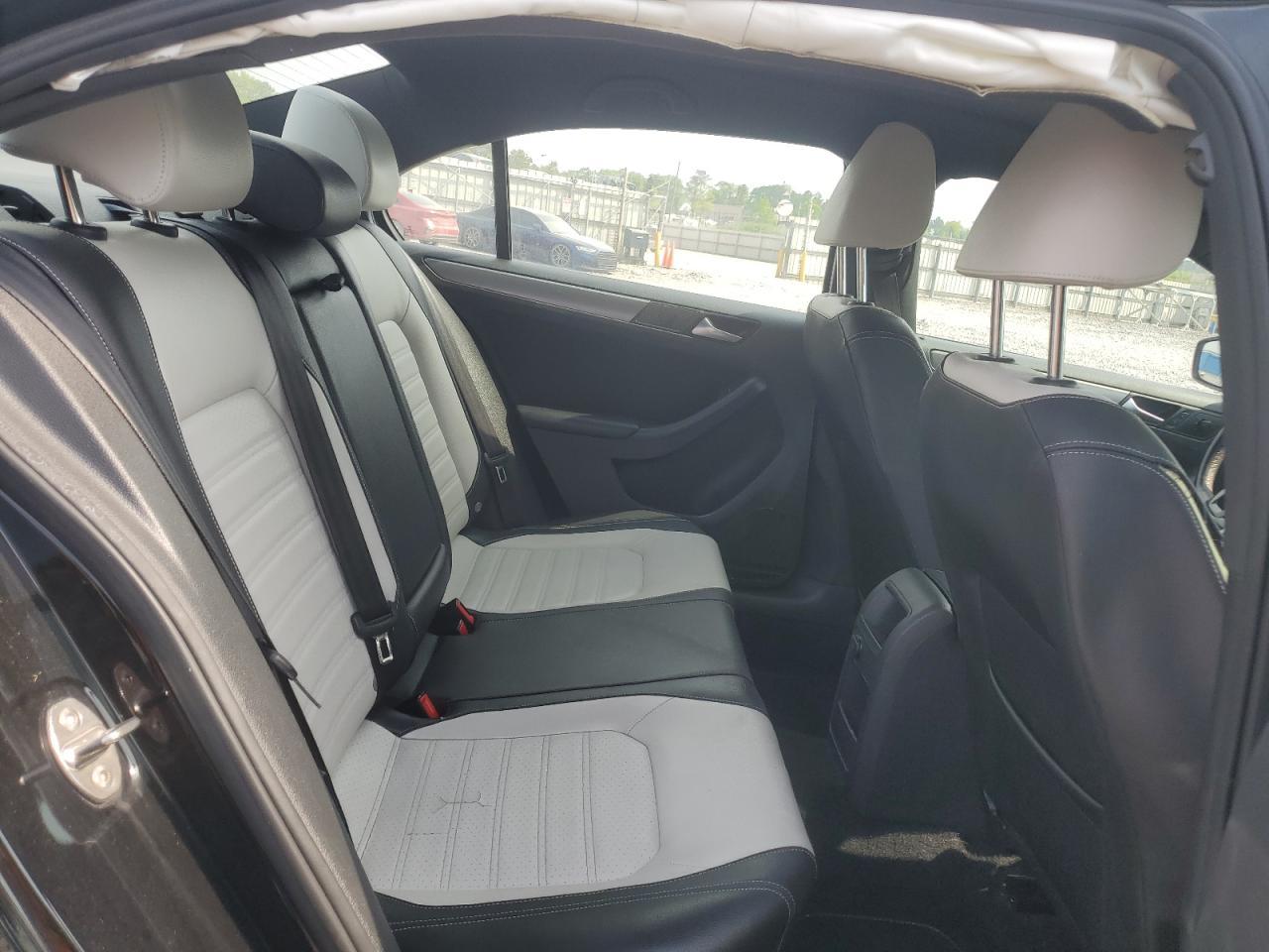 2016 VOLKSWAGEN JETTA