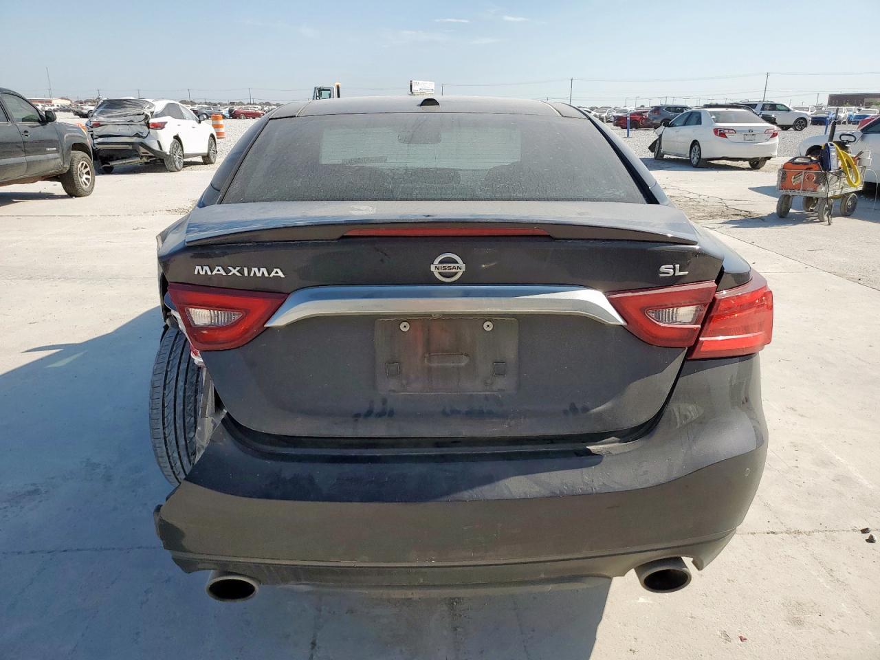 2017 NISSAN Maxima