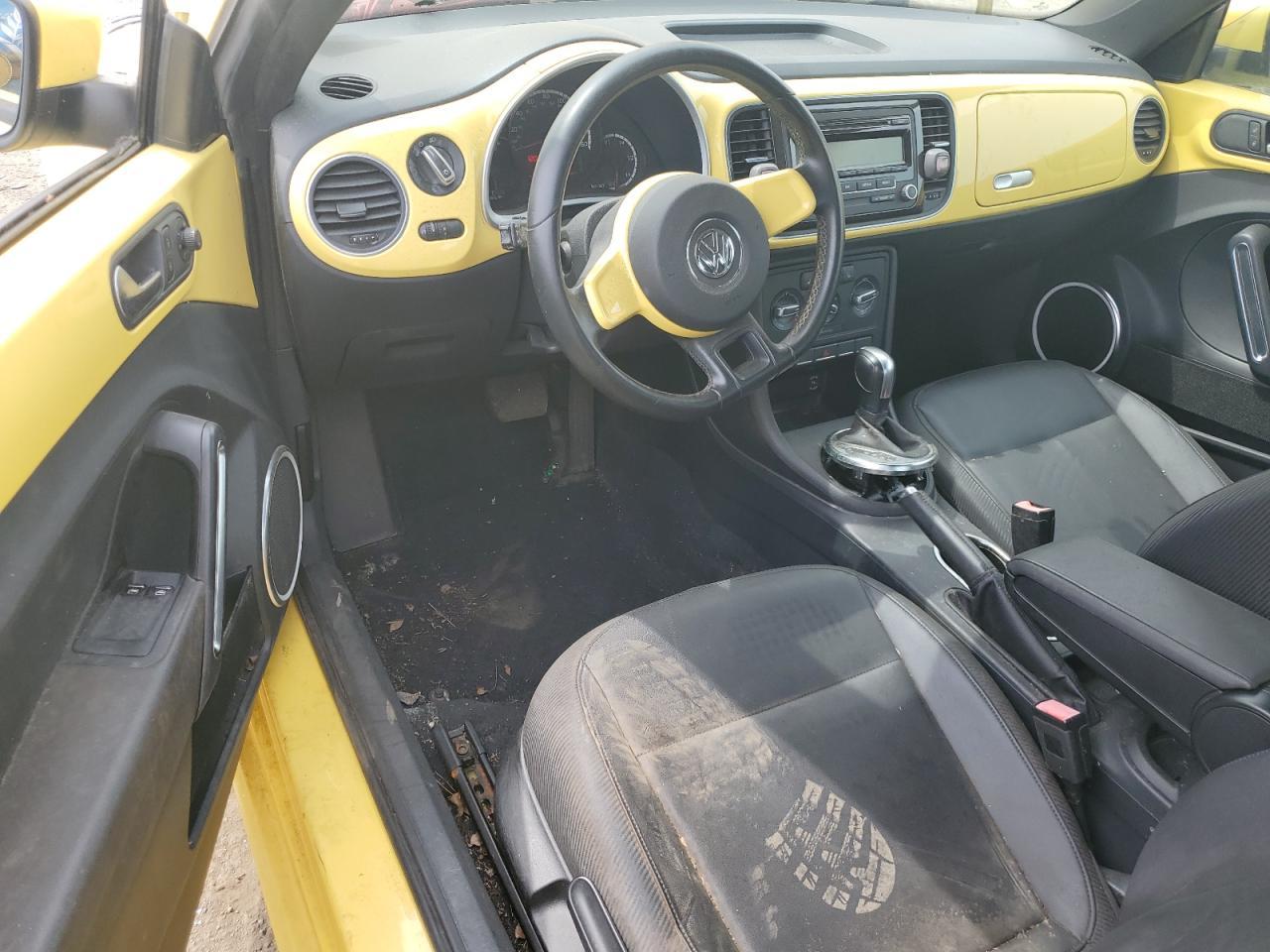 2013 VOLKSWAGEN Beetle