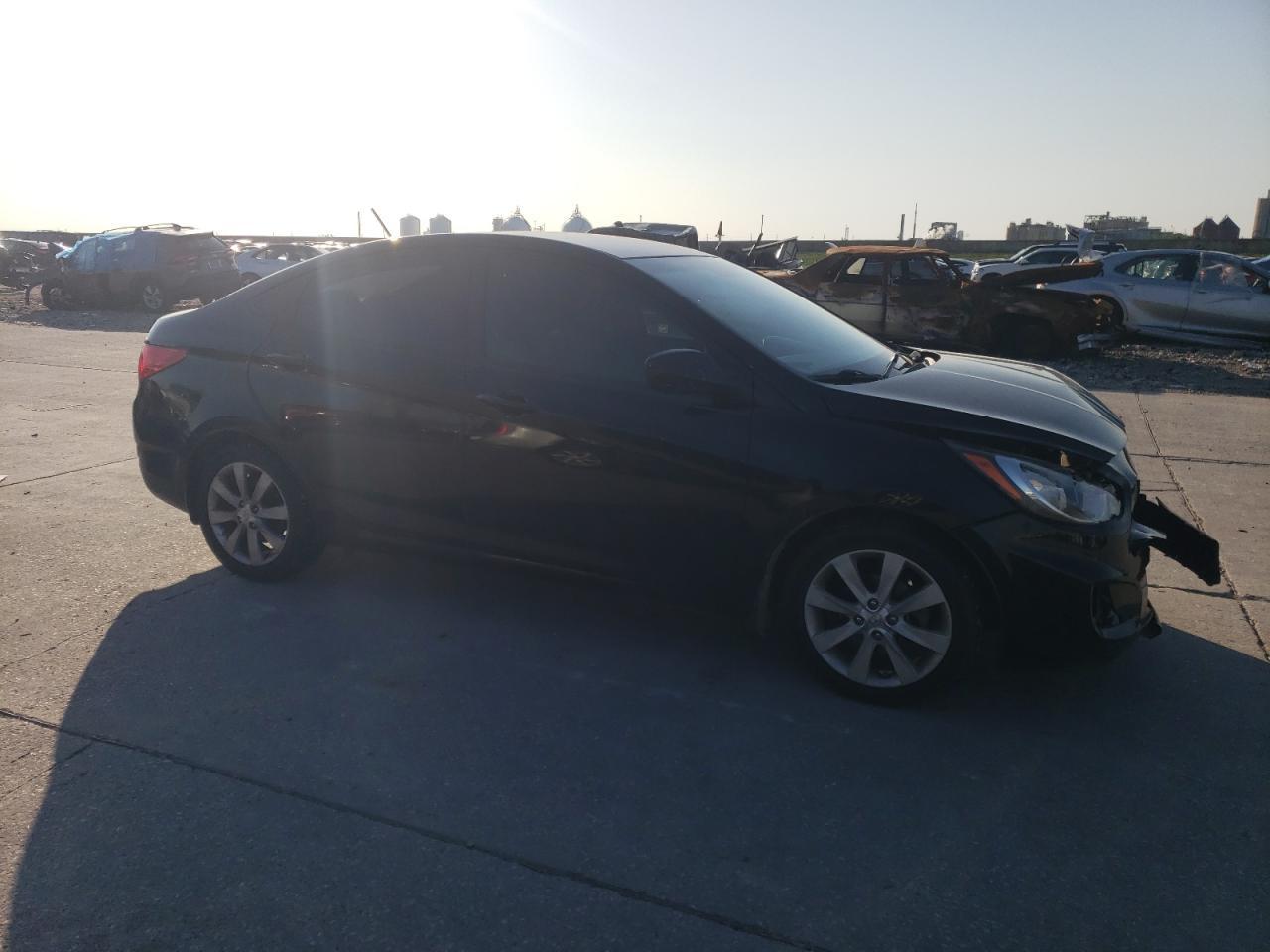 2012 HYUNDAI ACCENT