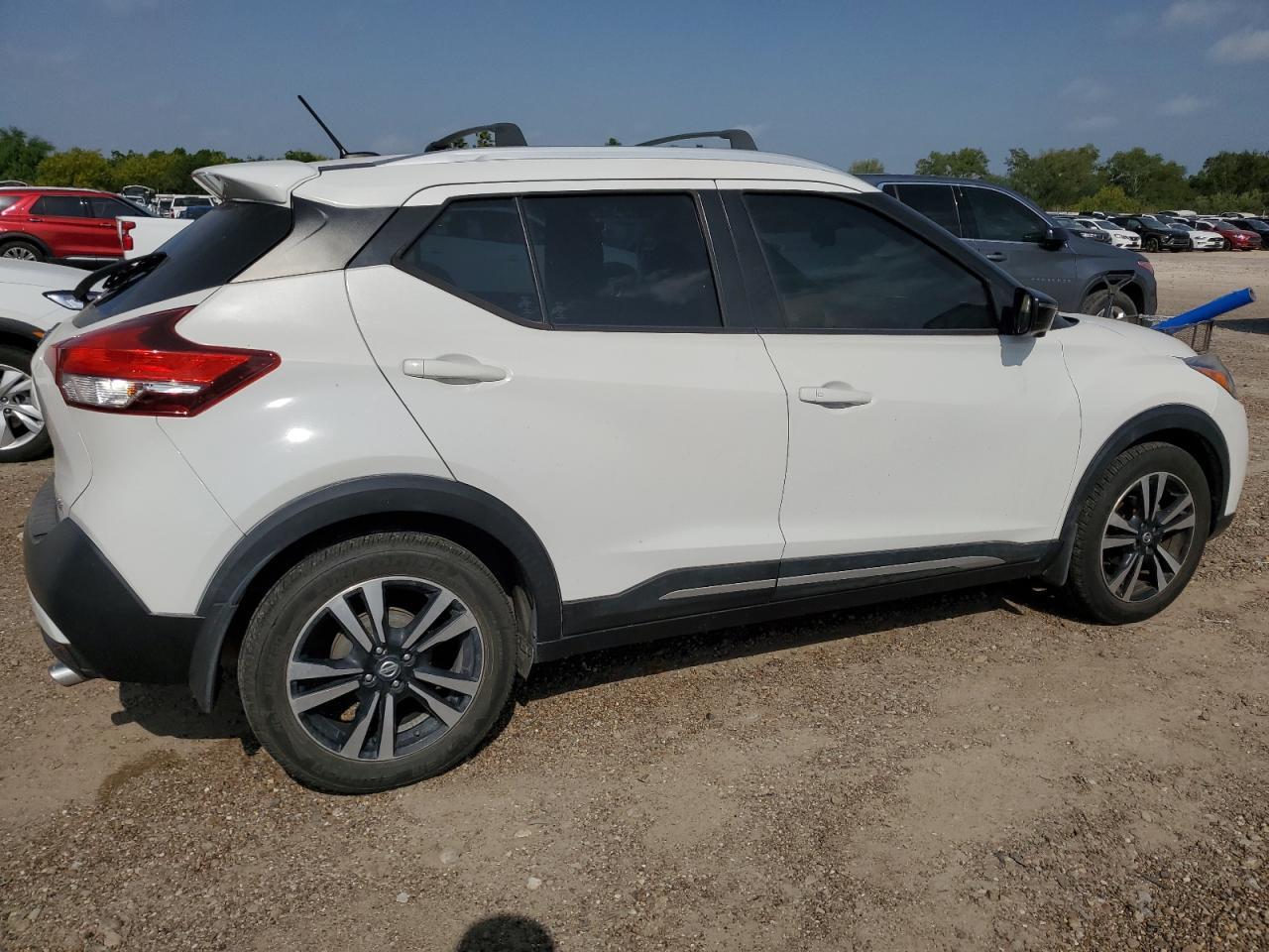 2018 NISSAN KICKS