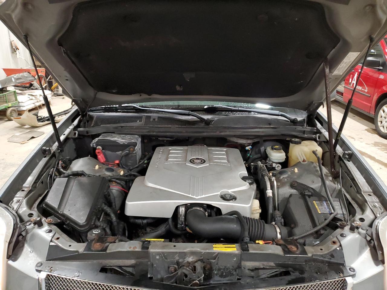 2004 CADILLAC SRX