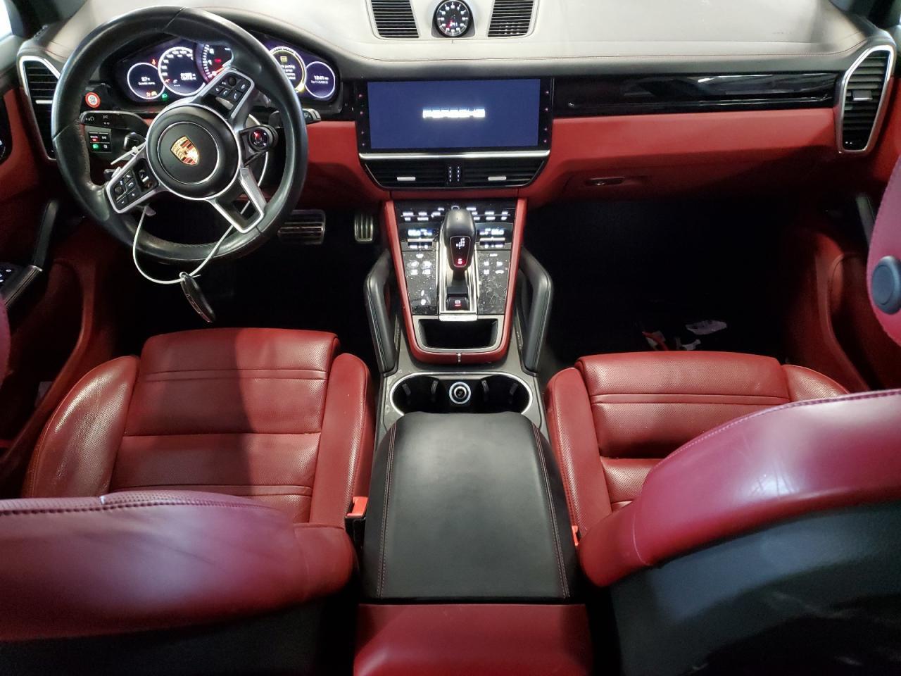 2021 PORSCHE CAYENNE