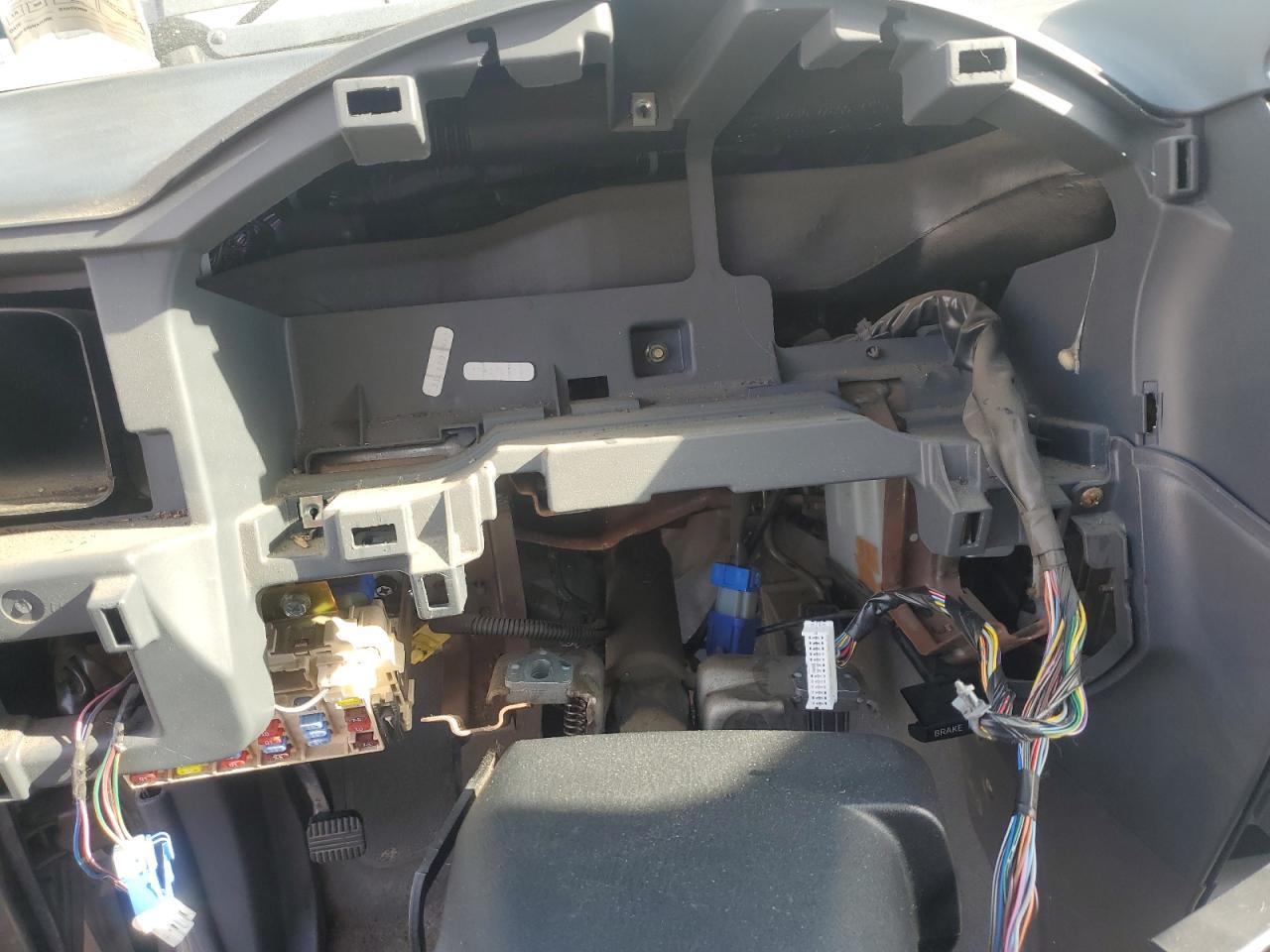 2004 NISSAN Frontier
