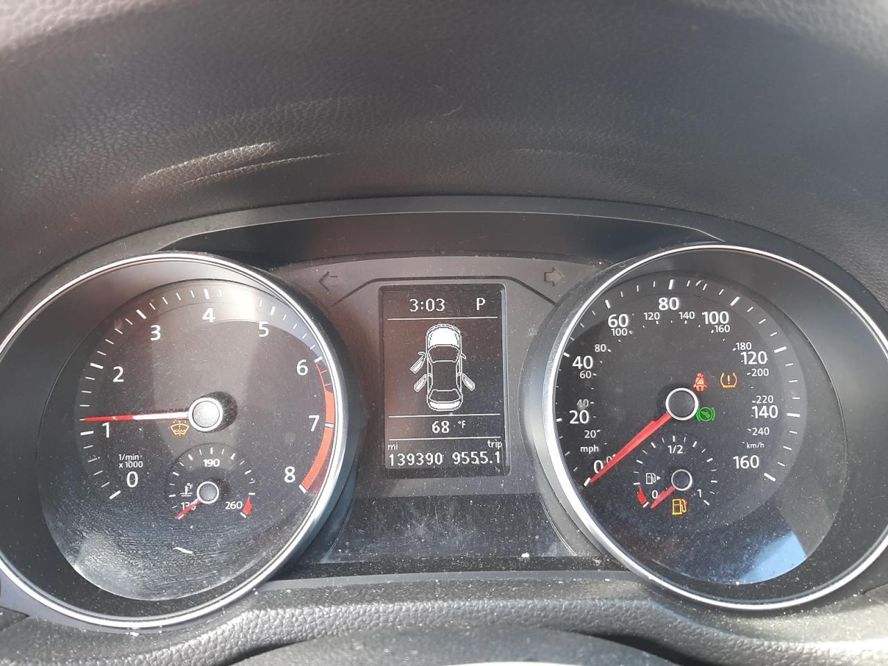 2016 VOLKSWAGEN Passat