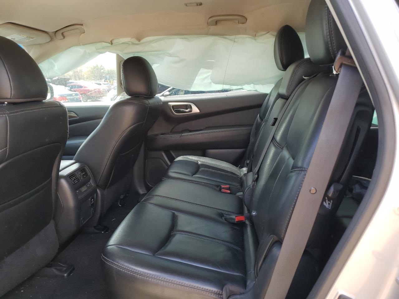2016 NISSAN PATHFINDER