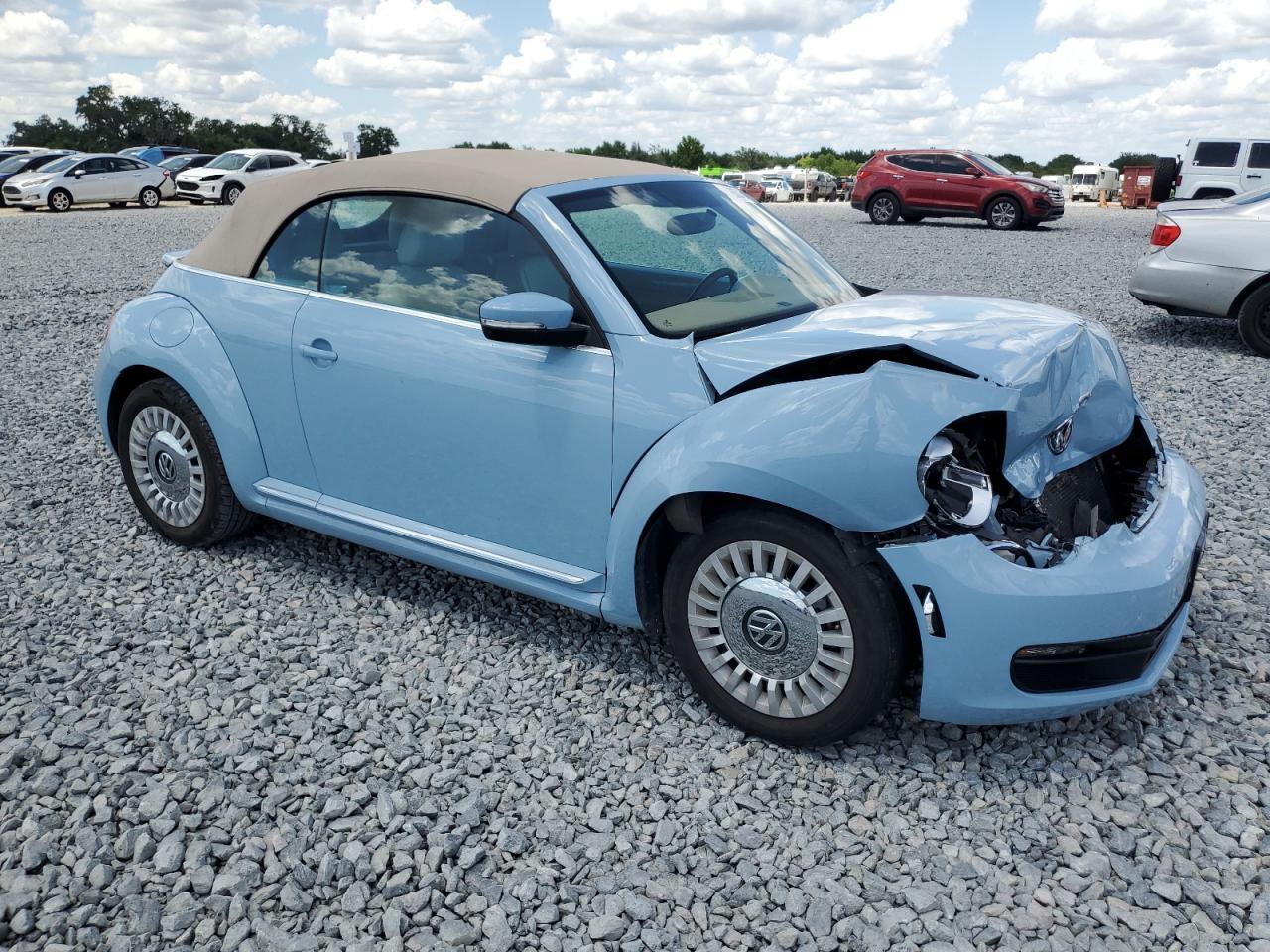 2013 VOLKSWAGEN Beetle