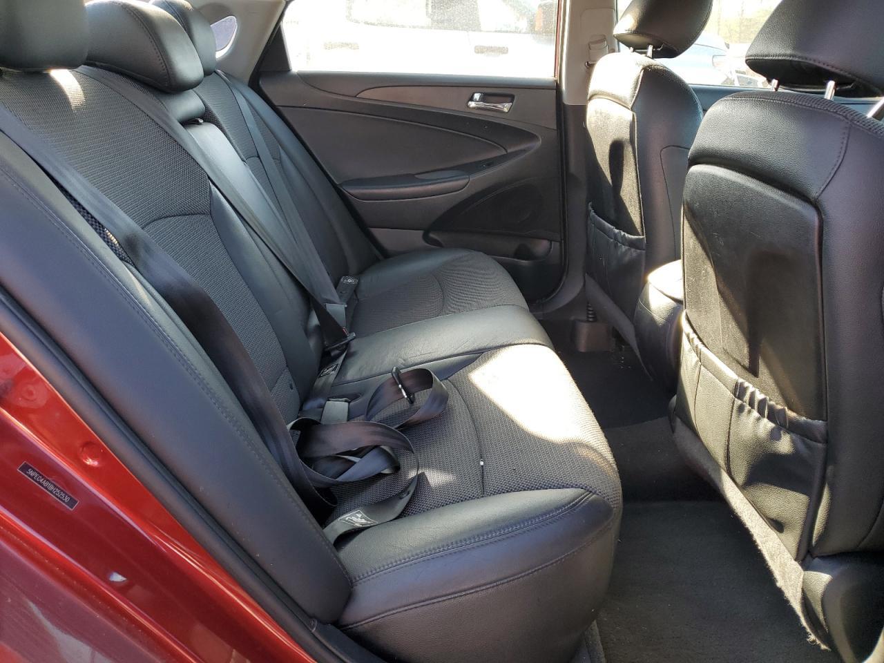 2011 HYUNDAI SONATA