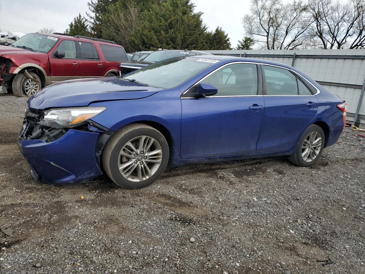2016 TOYOTA CAMRY