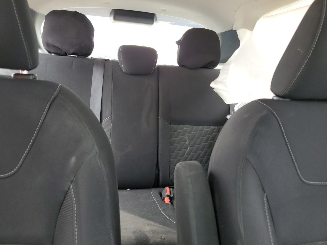 2021 NISSAN KICKS
