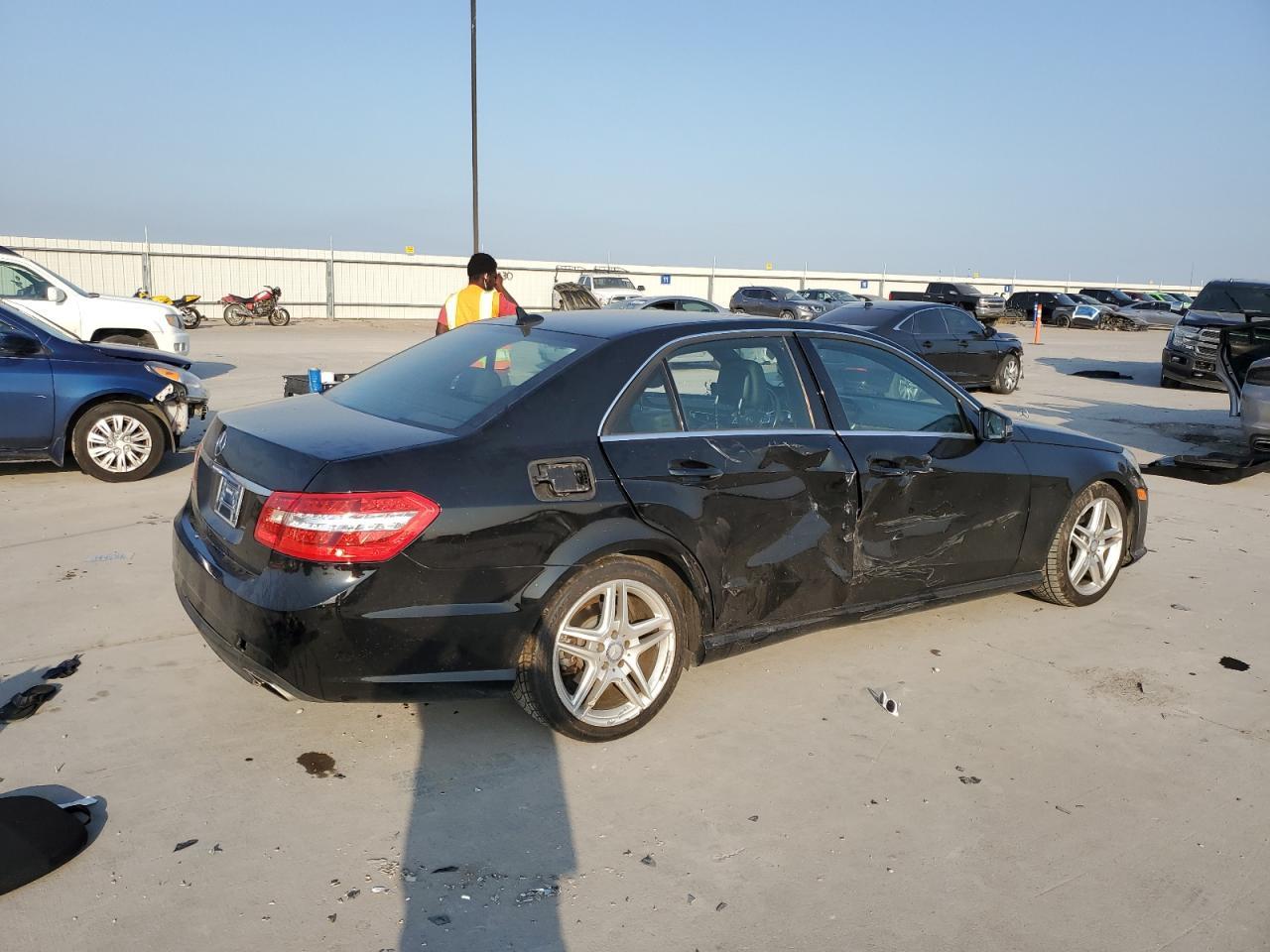 2013 MERCEDES-BENZ E-Class