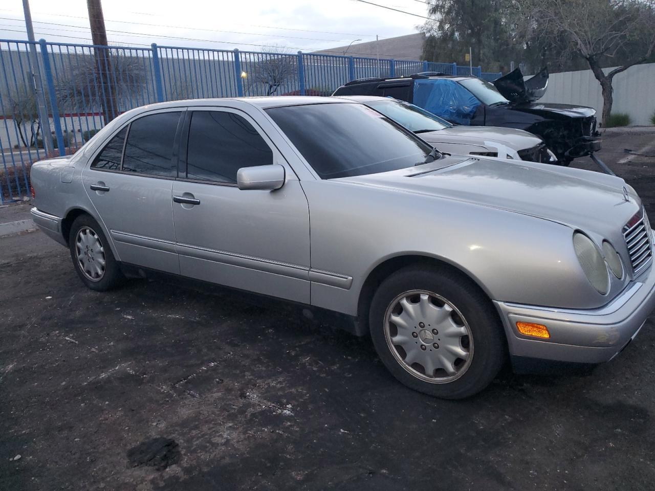 1998 MERCEDES-BENZ E-Class