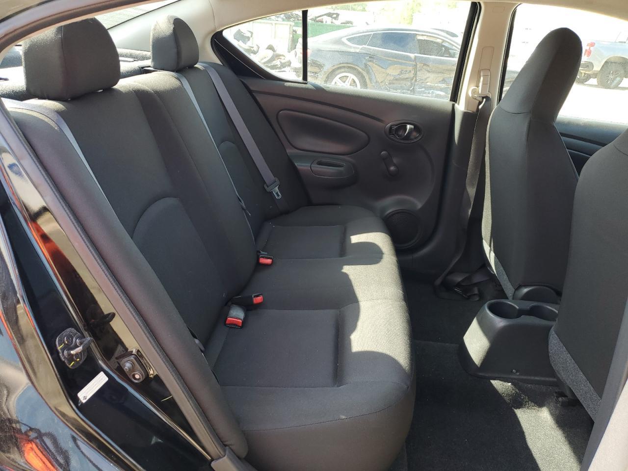 2017 NISSAN VERSA