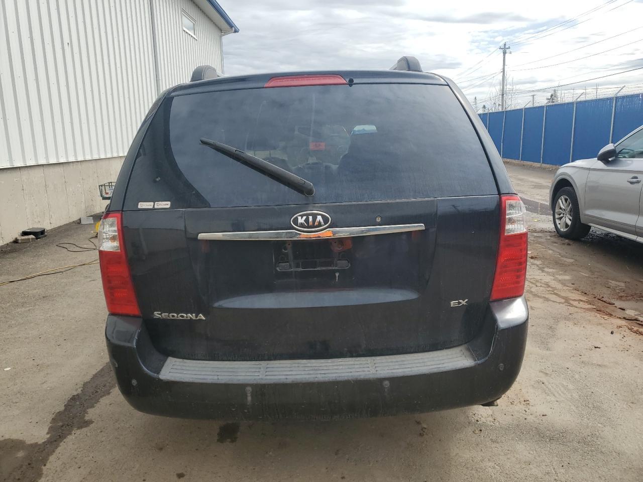 2008 KIA SEDONA