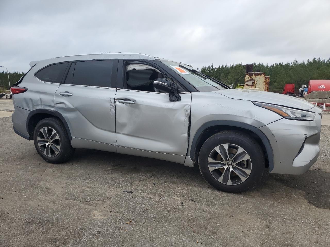 2020 TOYOTA HIGHLANDER