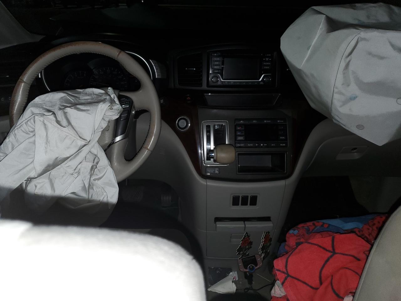 2015 NISSAN Quest