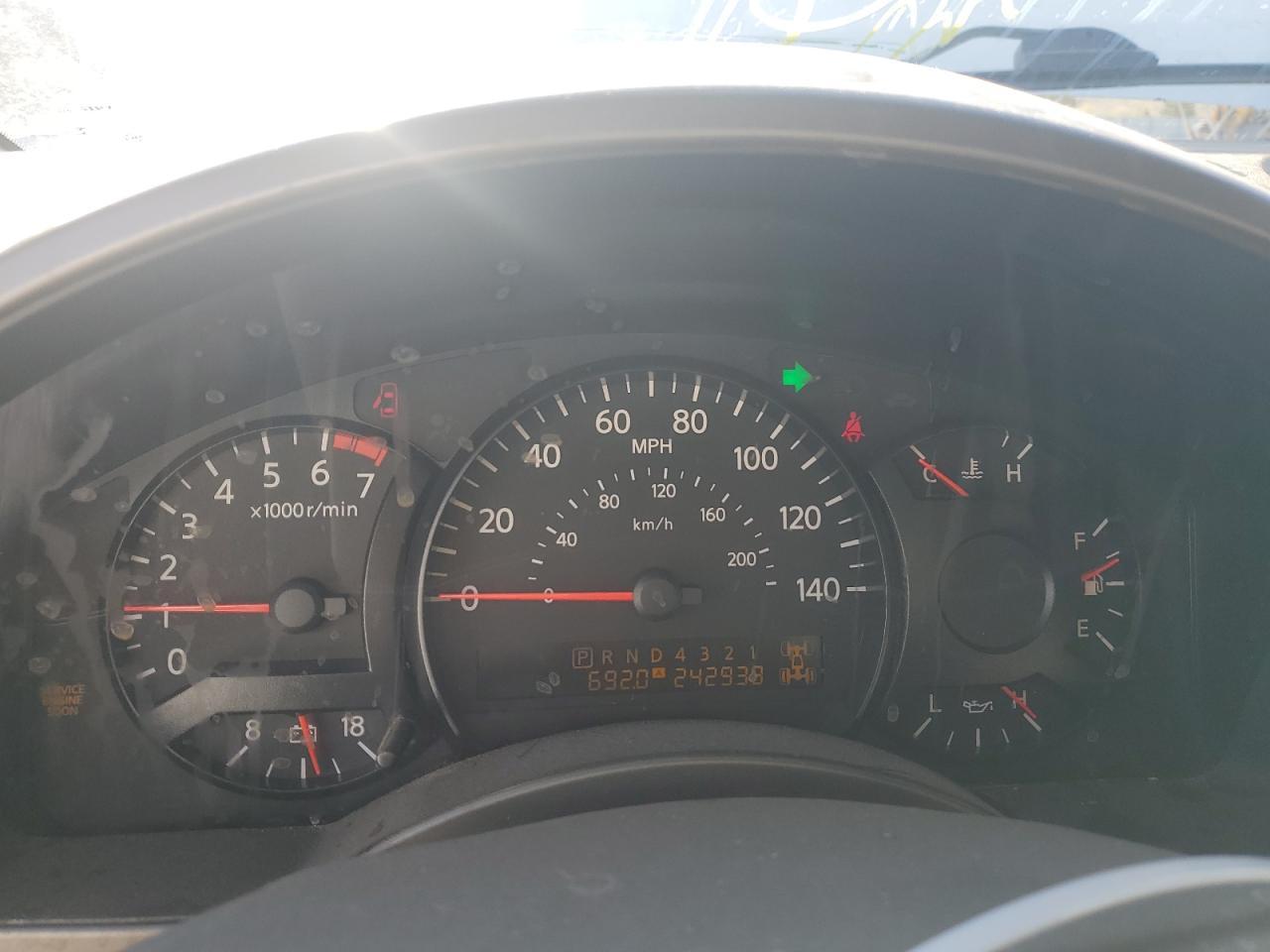 2004 NISSAN Armada
